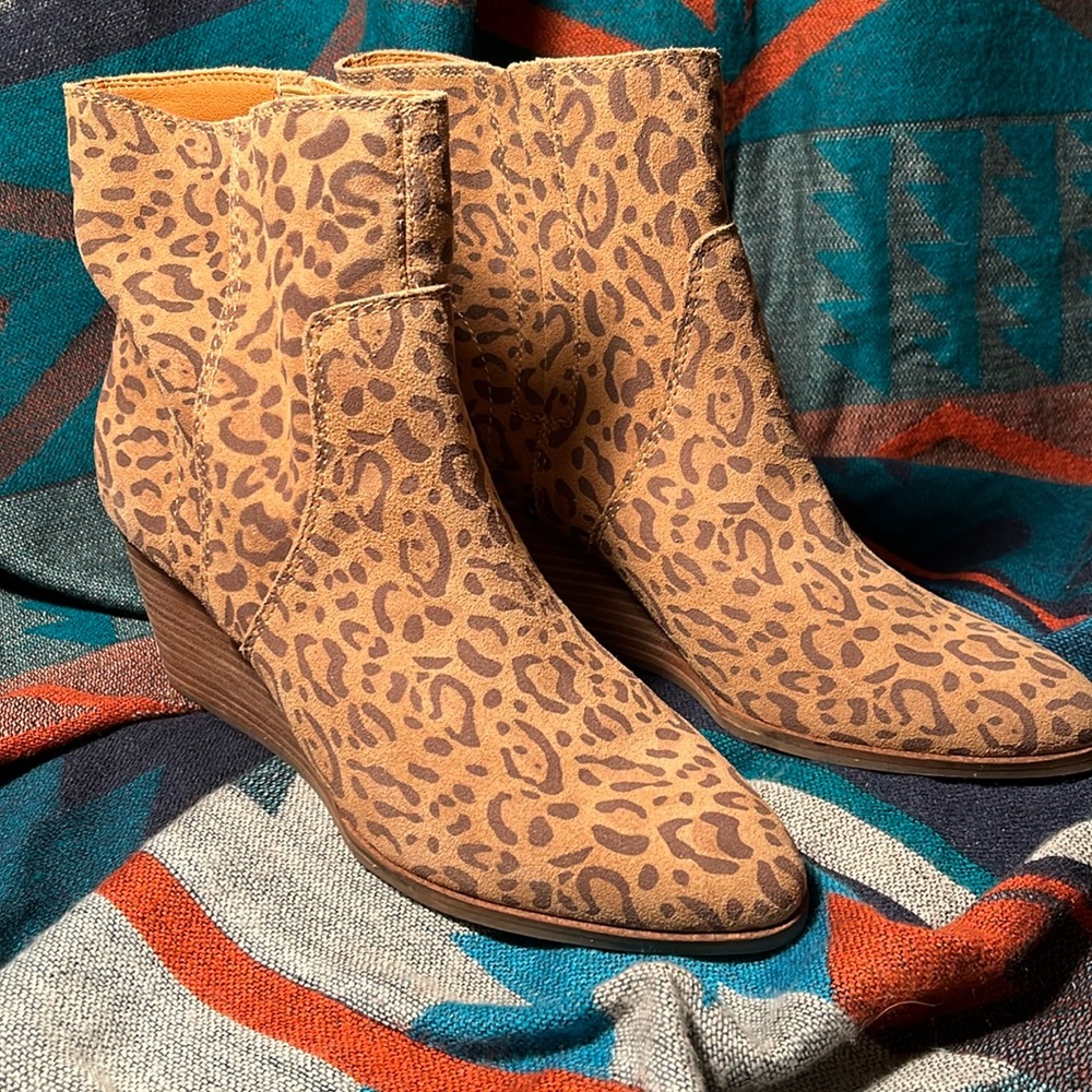 Lucky Brand Leather Boots New size 9